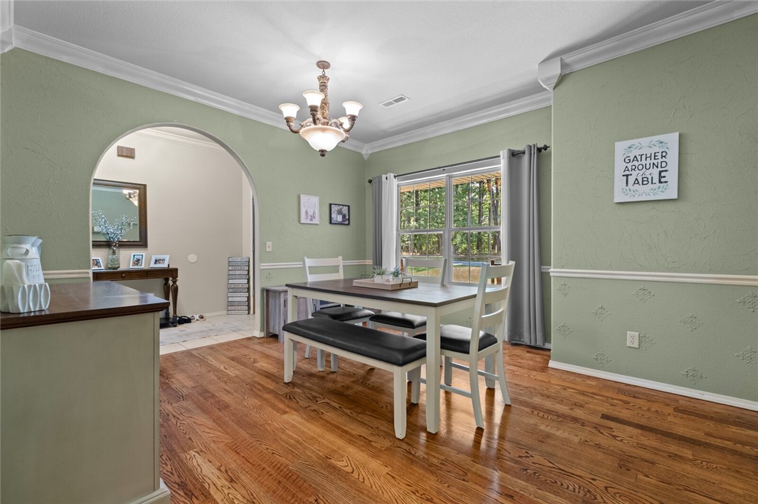 Bella Vista, Arkansas, 72714, United States, 4 Bedrooms Bedrooms, ,3 BathroomsBathrooms,Residential,For Sale,1949126