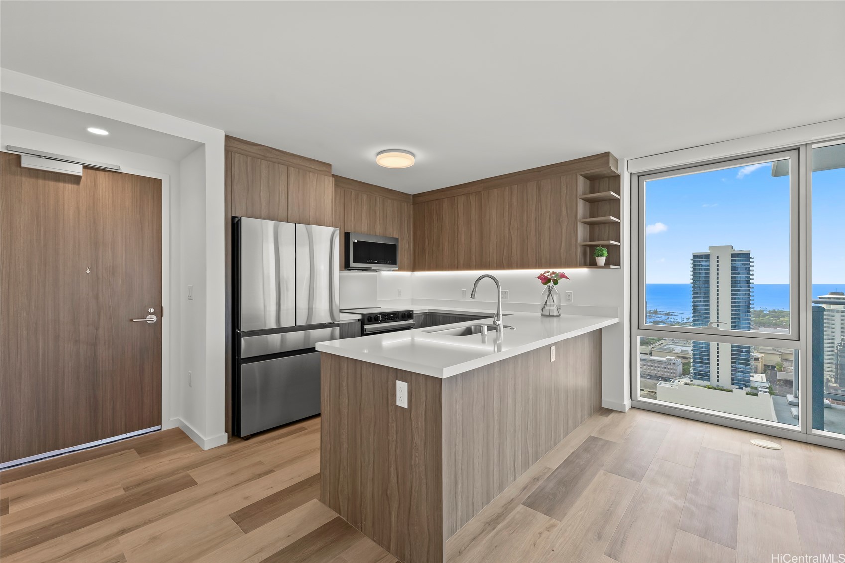 Honolulu, Hawaii, 96814, United States, 2 Bedrooms Bedrooms, ,2 BathroomsBathrooms,Residential,For Sale,1996104