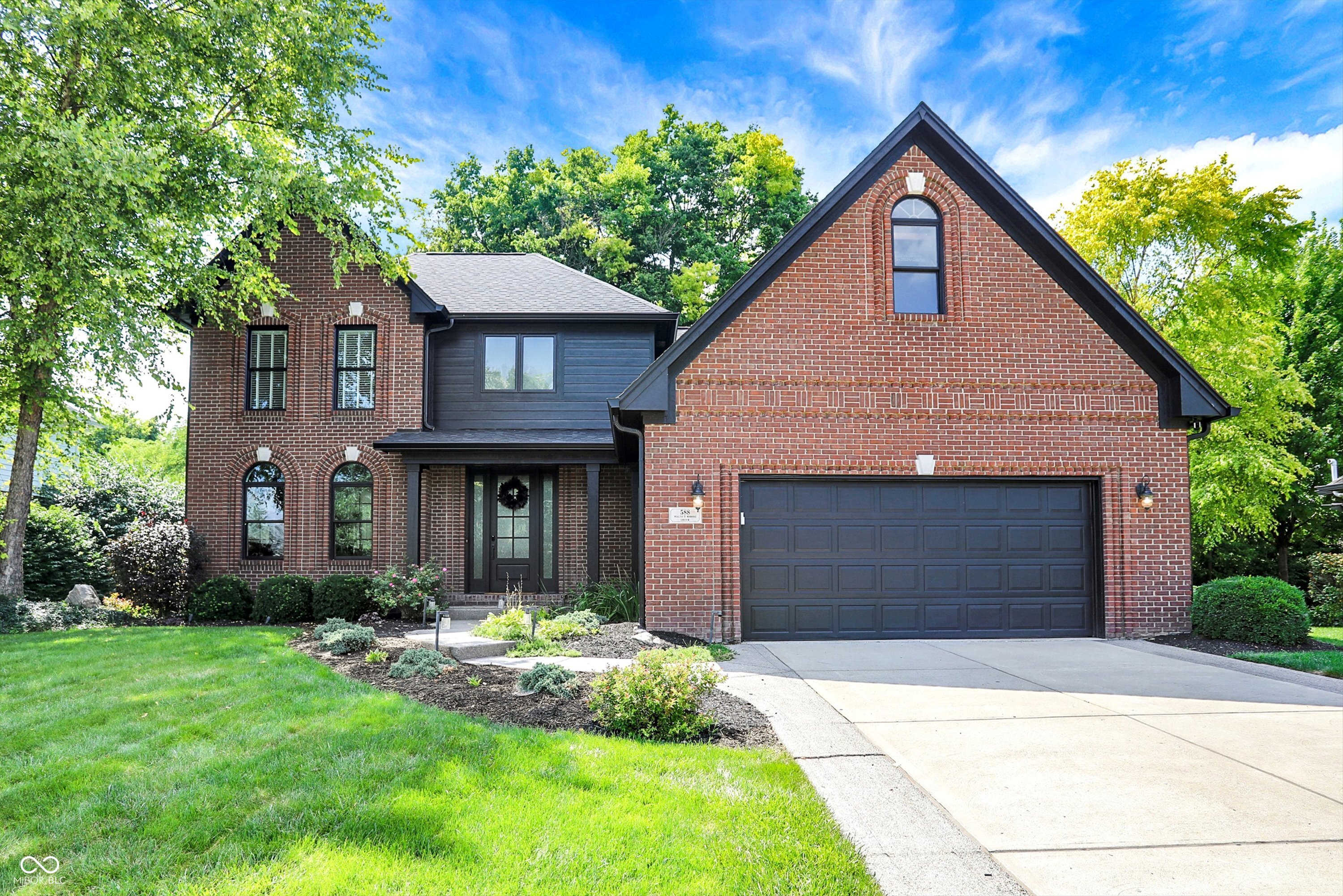 Greenwood, Indiana, 46142, United States, 4 Bedrooms Bedrooms, ,4 BathroomsBathrooms,Residential,For Sale,1910487