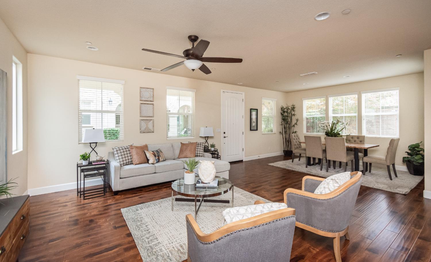 Folsom, California, 95630, United States, 4 Bedrooms Bedrooms, ,3 BathroomsBathrooms,Residential,For Sale,2000807