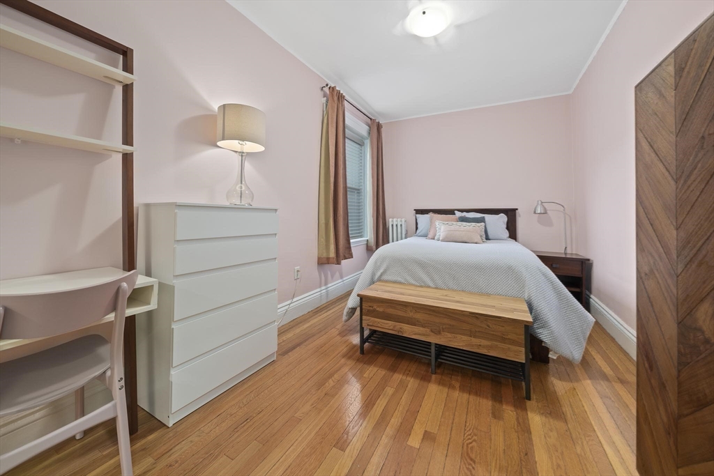 Brookline, Massachusetts, 02446, United States, 3 Bedrooms Bedrooms, ,2 BathroomsBathrooms,Residential,For Sale,1787274
