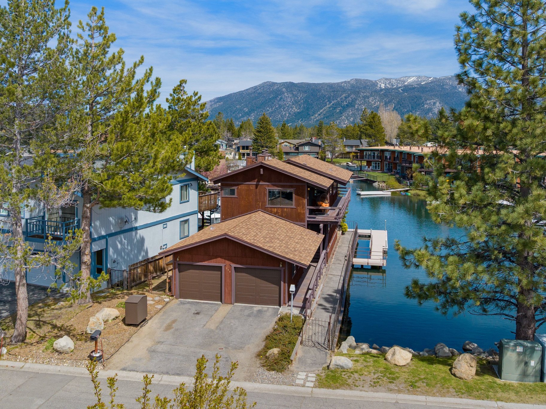  Tahoe Keys Charmer with Stunning Views - 物件實景