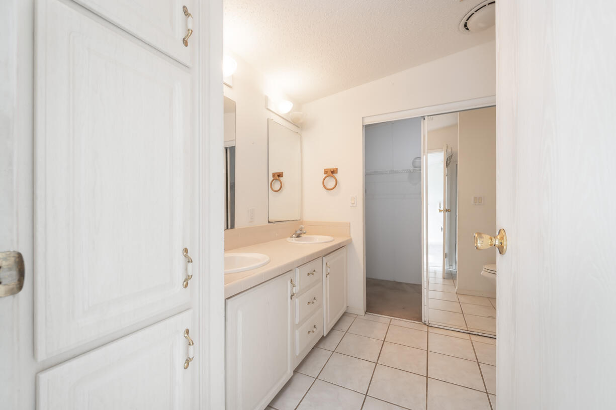 Geiger Key, Florida, 33040, United States, 4 Bedrooms Bedrooms, ,2 BathroomsBathrooms,Residential,For Sale,1837385