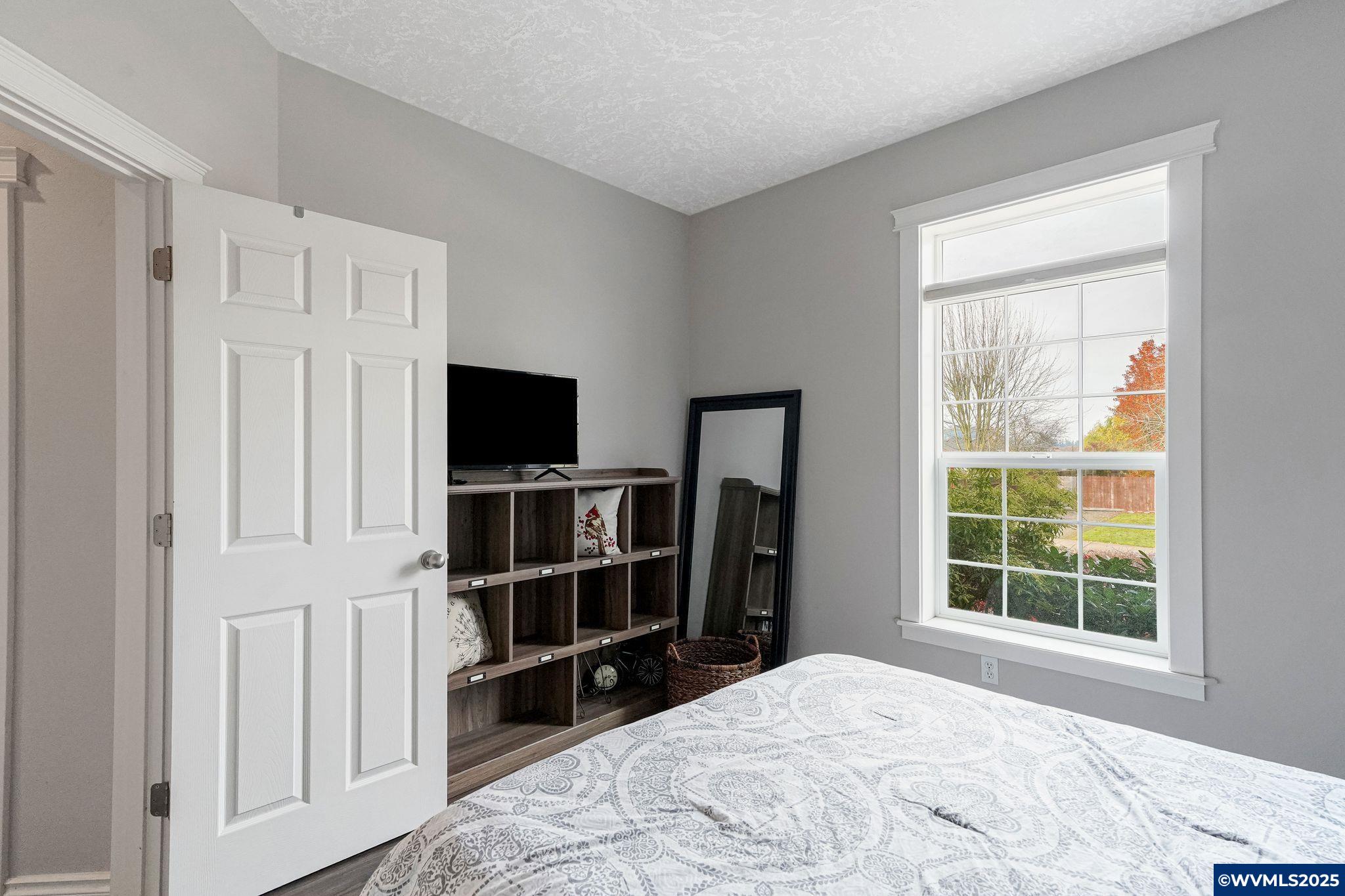 Albany, Oregon, 97321, United States, 3 Bedrooms Bedrooms, ,2 BathroomsBathrooms,Residential,For Sale,1992876