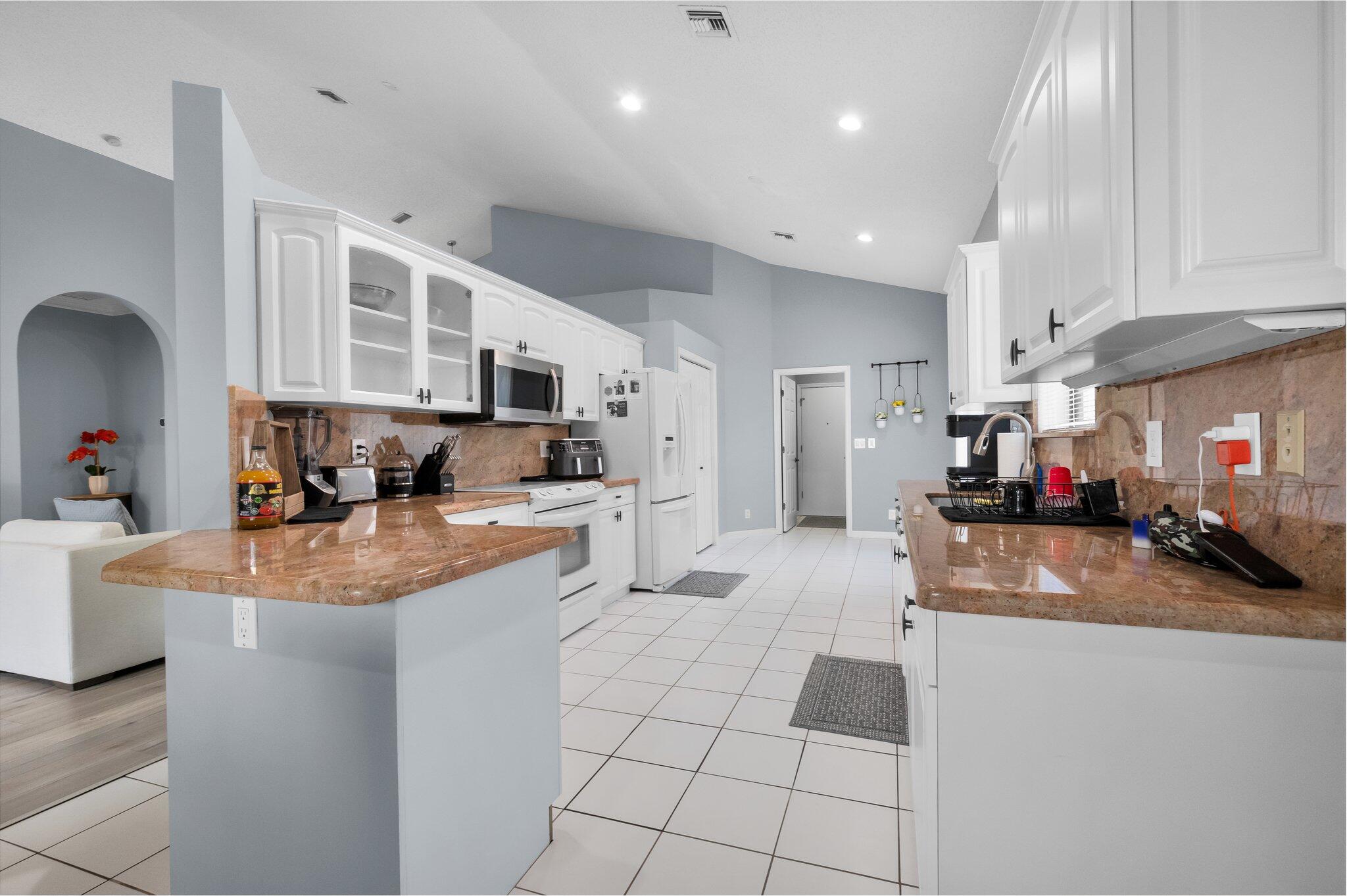 Boynton Beach, Florida, 33436, United States, 2 Bedrooms Bedrooms, ,2 BathroomsBathrooms,Residential,For Sale,1838733