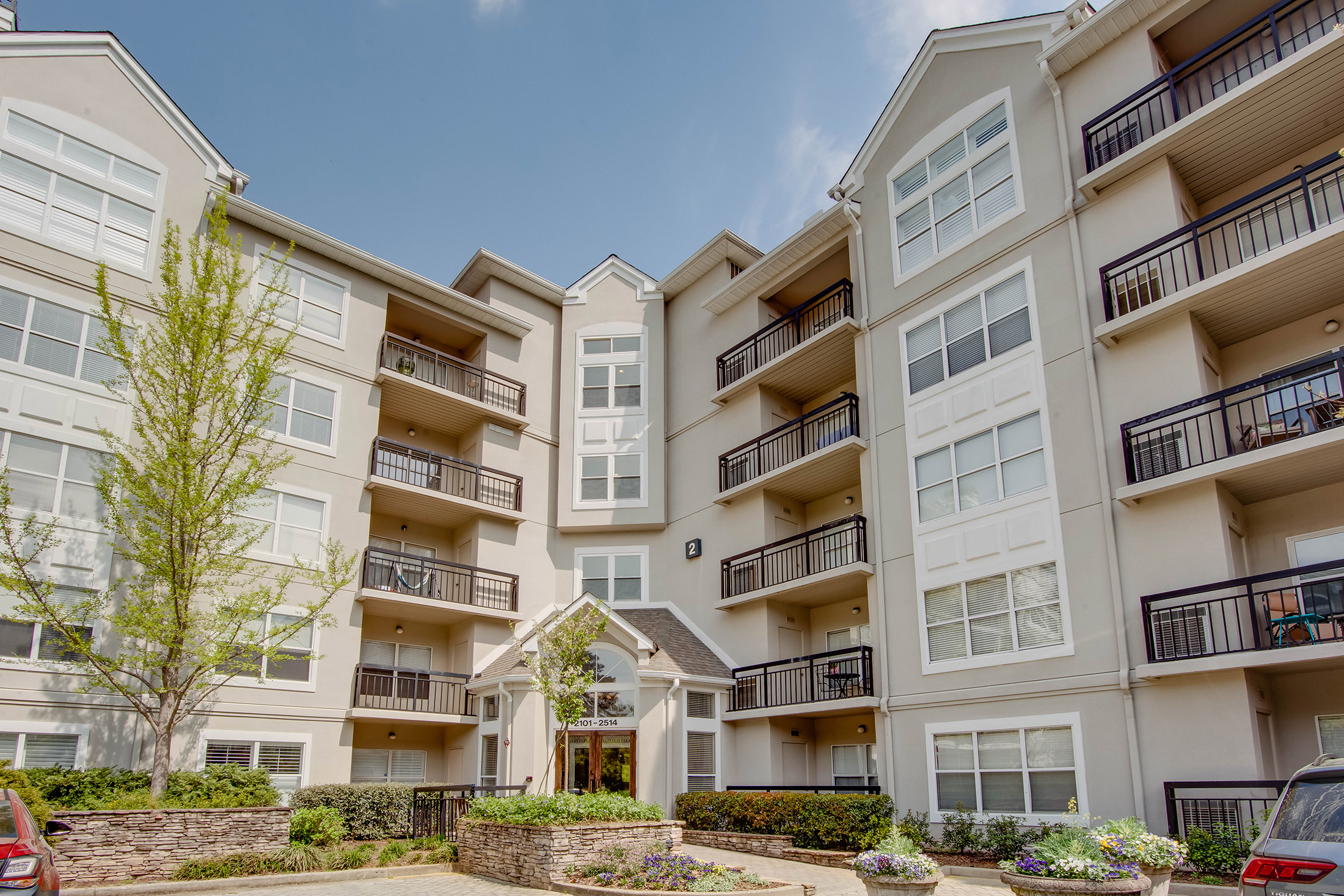  Spacious Corner Unit Condo in Resort-Style Community - 物件實景