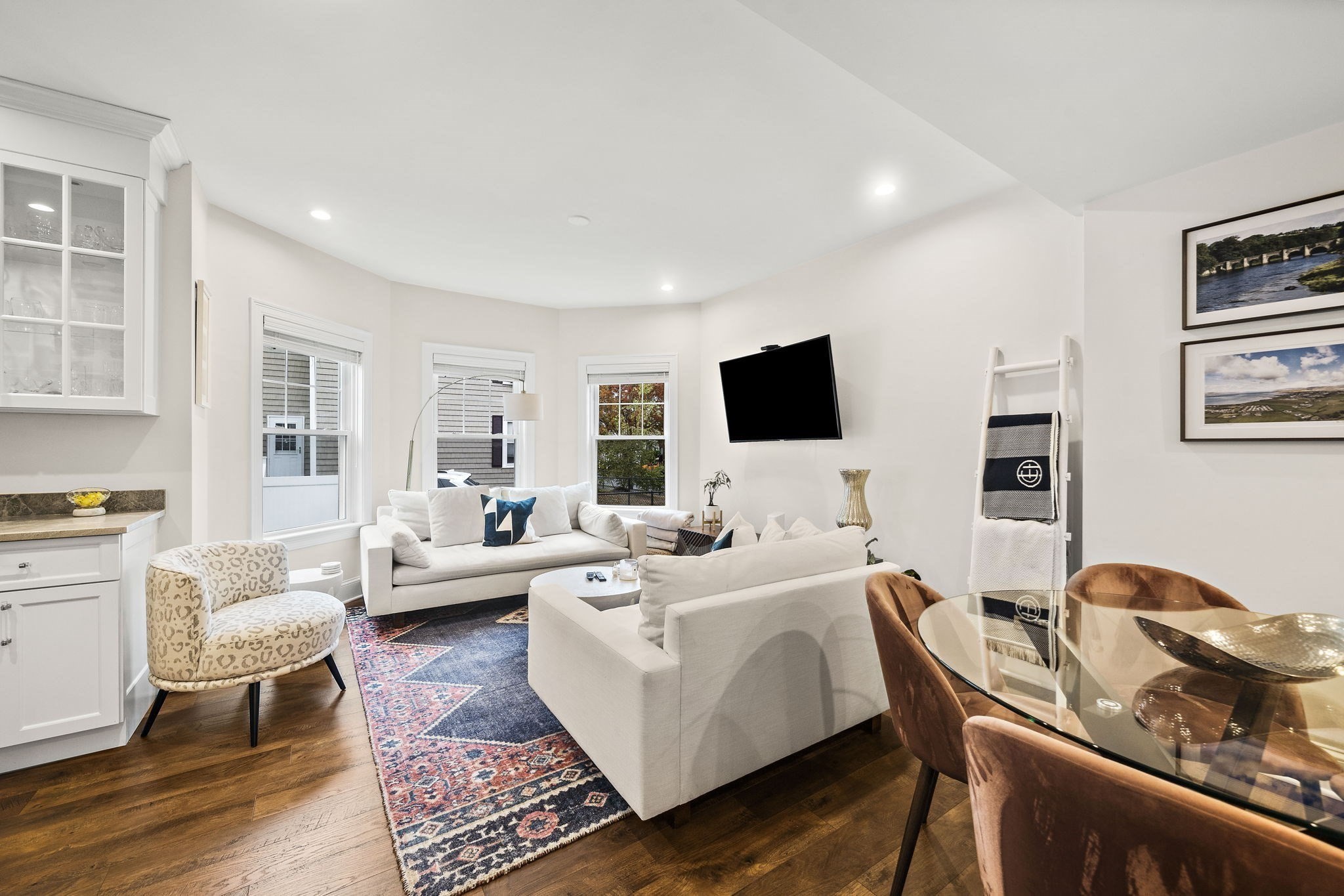 Wakefield, Massachusetts, 01880, United States, 3 Bedrooms Bedrooms, ,2 BathroomsBathrooms,Residential,For Sale,1982541