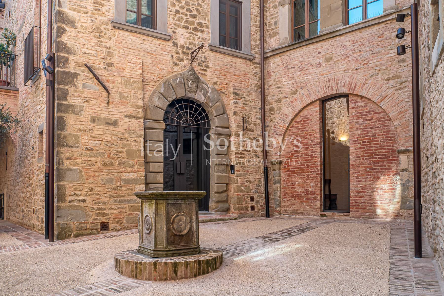  Meticulously Restored Historic Residence with Swimming Pool - 物件實景