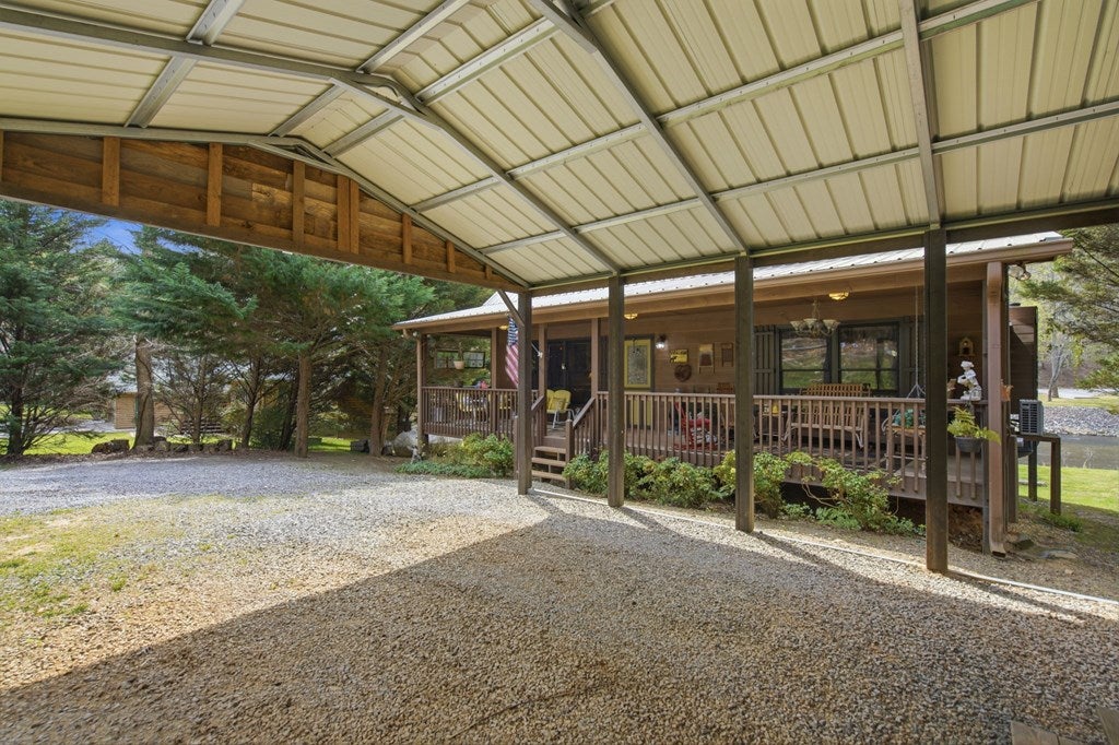 Ellijay, Georgia, 30540, United States, 3 Bedrooms Bedrooms, ,3 BathroomsBathrooms,Residential,For Sale,2034998