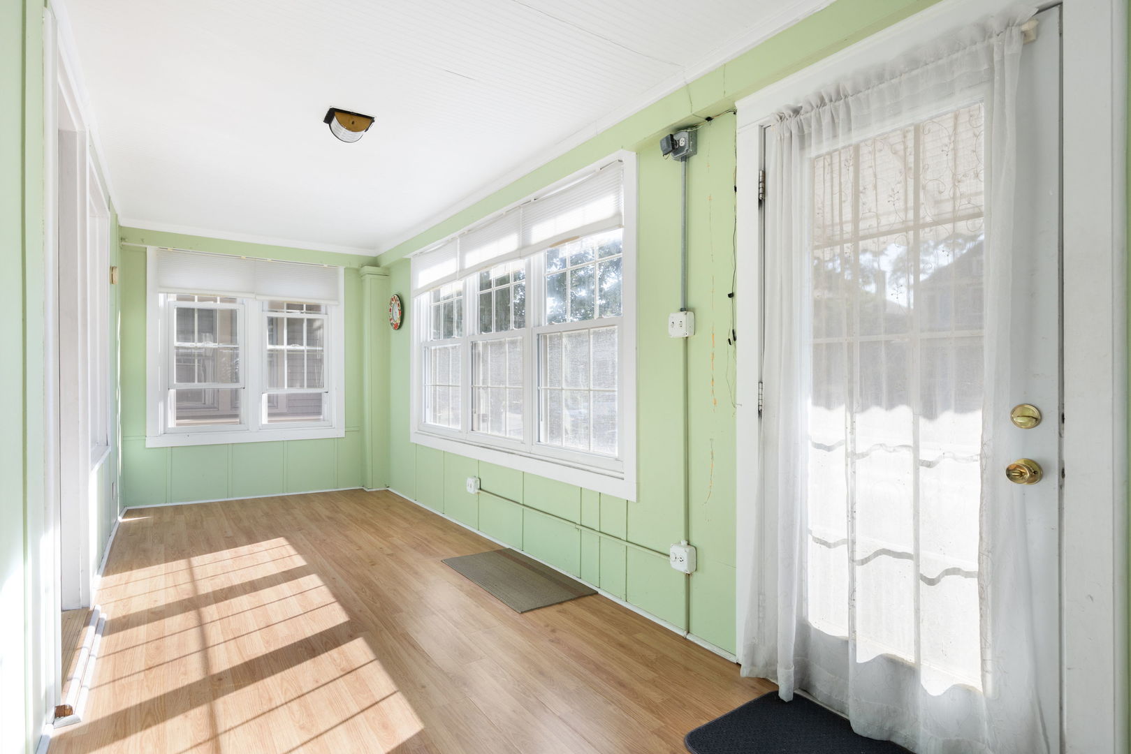 Oak Park, Illinois, 60304, United States, 4 Bedrooms Bedrooms, ,3 BathroomsBathrooms,Residential,For Sale,1966946