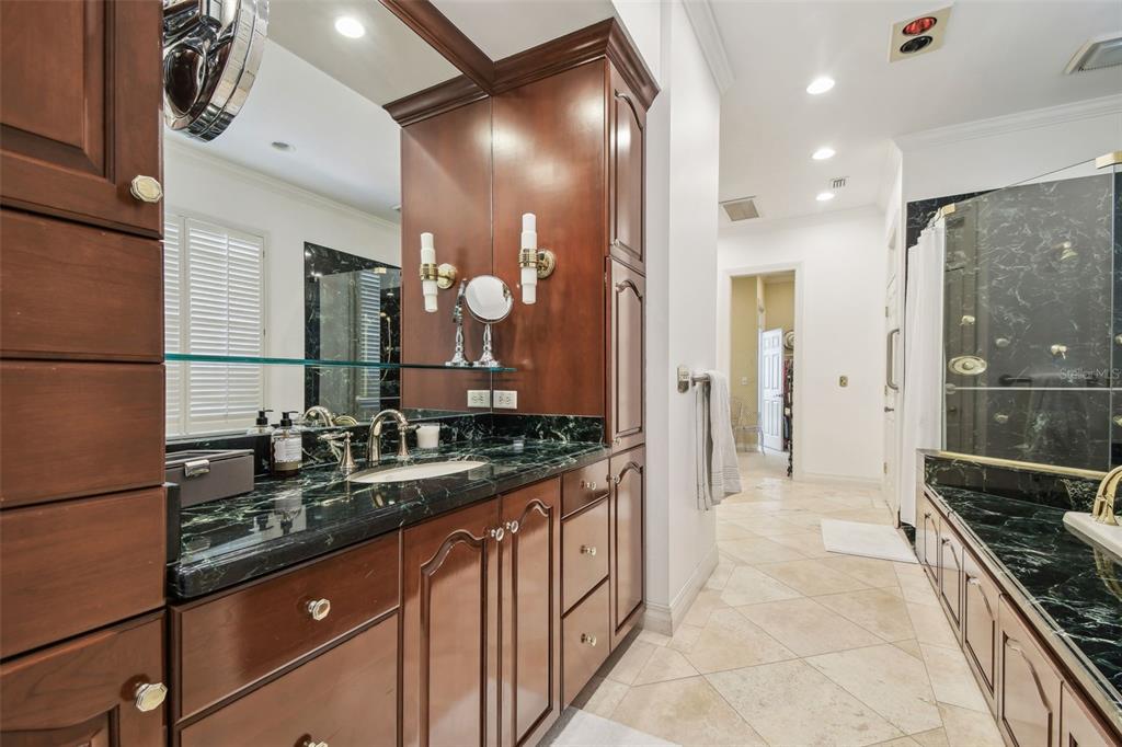 Tampa, Florida, 33613, United States, 5 Bedrooms Bedrooms, ,6 BathroomsBathrooms,Residential,For Sale,1838218