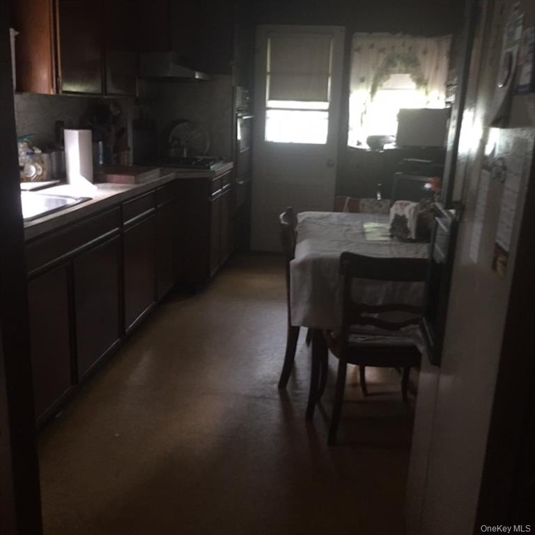 New Rochelle, New York, 10801, United States, 4 Bedrooms Bedrooms, ,2 BathroomsBathrooms,Residential,For Sale,1975249