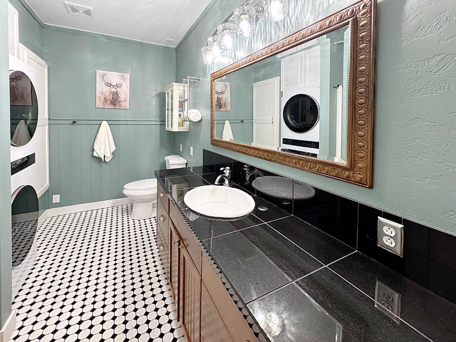 Nevada City, California, 95959, United States, 3 Bedrooms Bedrooms, ,2 BathroomsBathrooms,Residential,For Sale,1988605