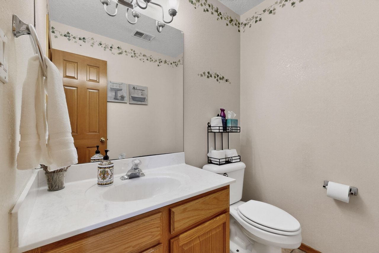 Albuquerque, New Mexico, 87122, United States, 4 Bedrooms Bedrooms, ,3 BathroomsBathrooms,Residential,For Sale,1964200