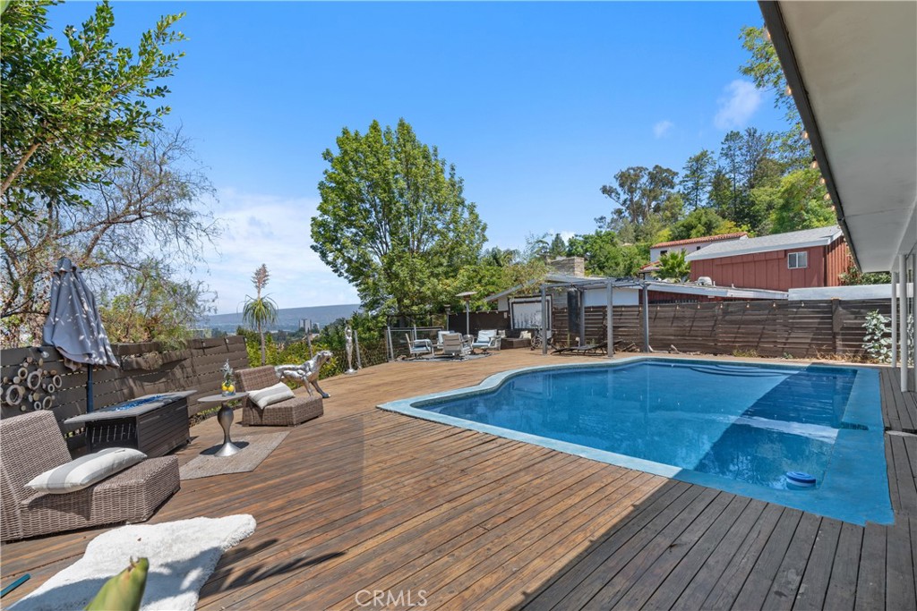 Los Angeles, California, 90068, United States, 2 Bedrooms Bedrooms, ,2 BathroomsBathrooms,Residential,For Sale,1918041