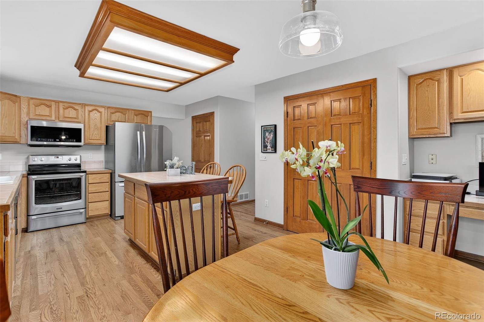 Littleton, Colorado, 80127, United States, 4 Bedrooms Bedrooms, ,3 BathroomsBathrooms,Residential,For Sale,1992155