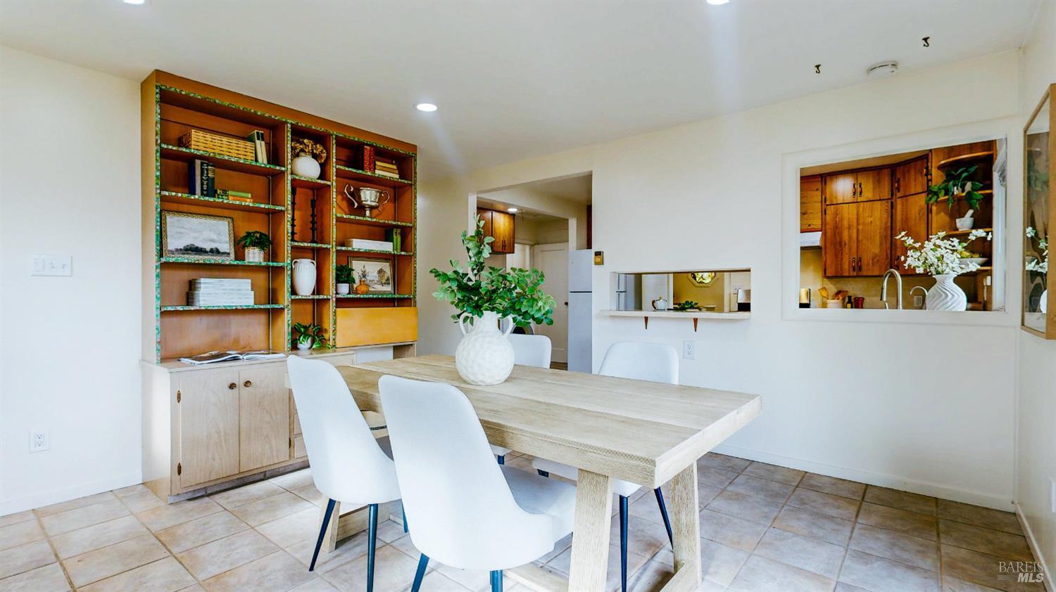 Petaluma, California, 94952, United States, 3 Bedrooms Bedrooms, ,2 BathroomsBathrooms,Residential,For Sale,2008793