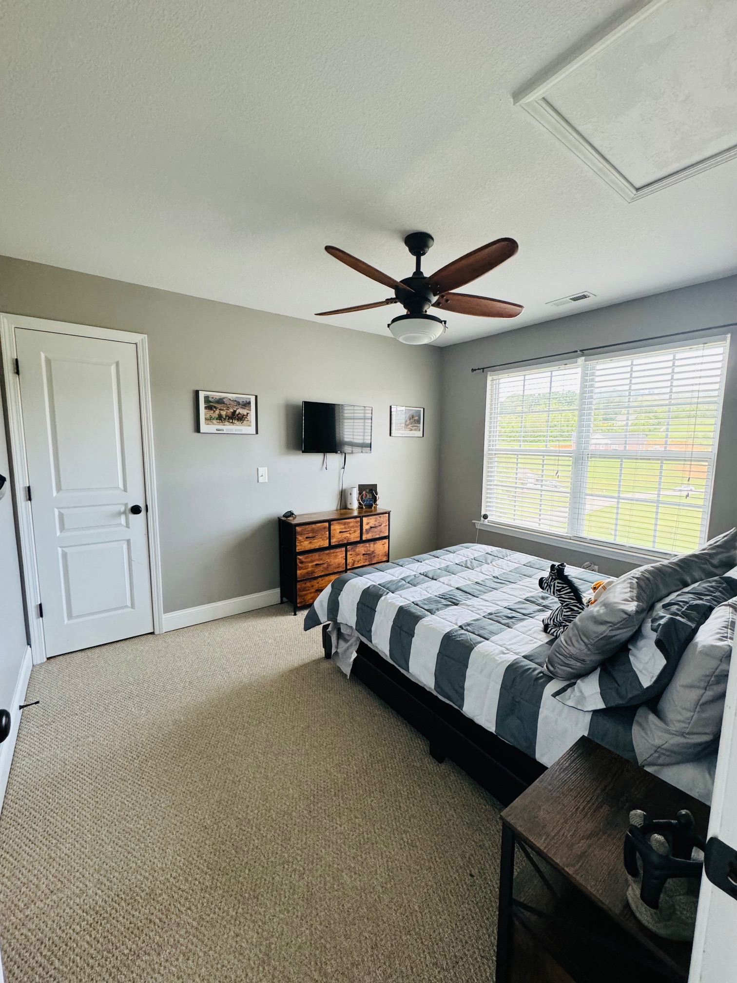 Friendsville, Tennessee, 37737, United States, 3 Bedrooms Bedrooms, ,4 BathroomsBathrooms,Residential,For Sale,1962671