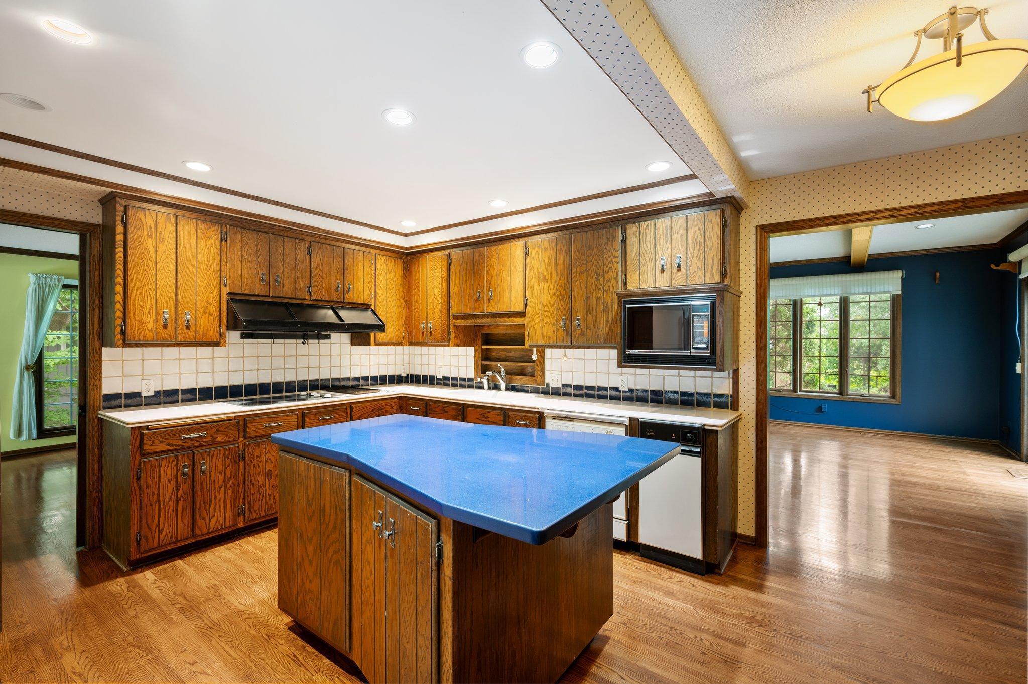 Edina, Minnesota, 55439, United States, 4 Bedrooms Bedrooms, ,4 BathroomsBathrooms,Residential,For Sale,1913654