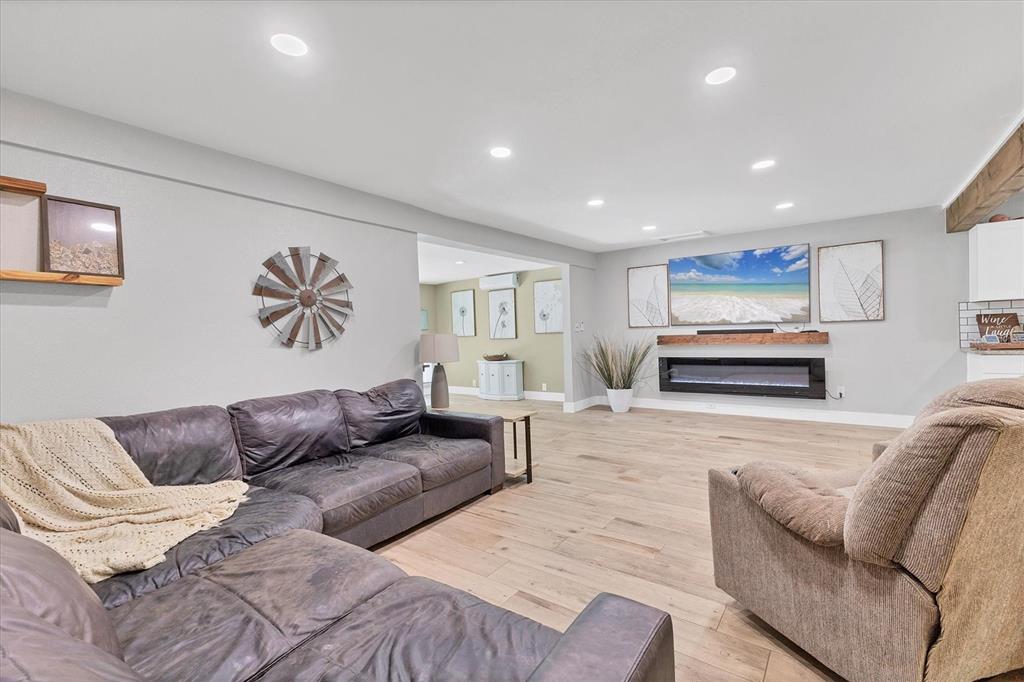 Wimauma, Florida, 33598, United States, 4 Bedrooms Bedrooms, ,4 BathroomsBathrooms,Residential,For Sale,1918818