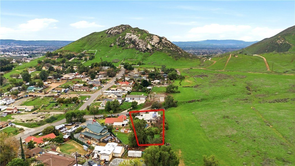 Jurupa Valley, California, 92509, United States, 4 Bedrooms Bedrooms, ,3 BathroomsBathrooms,Residential,For Sale,2044846