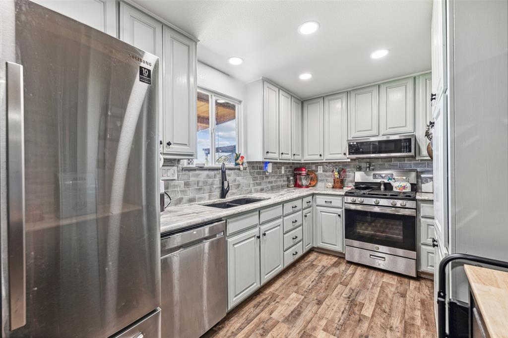 Cleburne, Texas, 76031, United States, 2 Bedrooms Bedrooms, ,2 BathroomsBathrooms,Residential,For Sale,1826745
