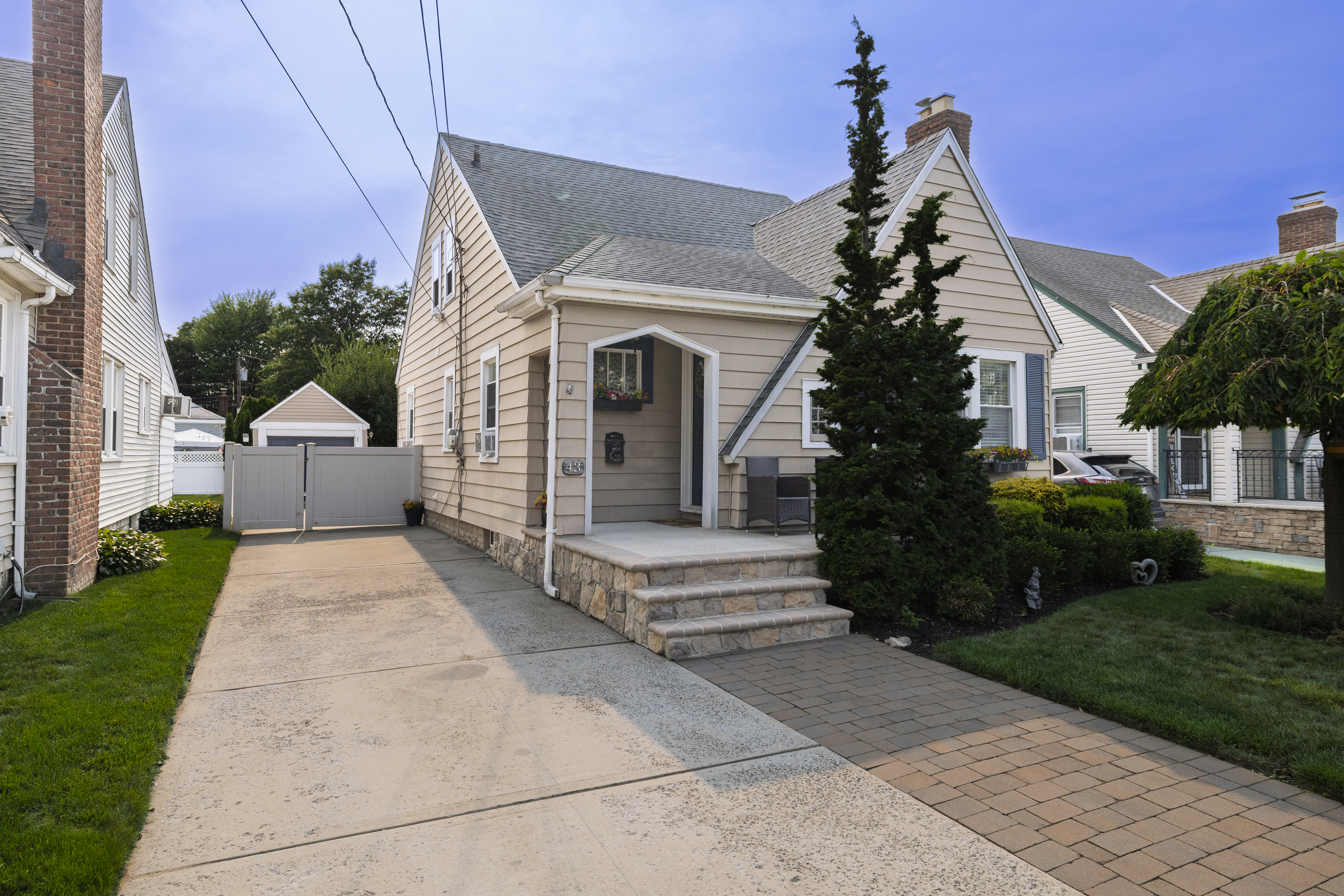  43 Devon Street, Malverne, NY, 11565 - 物件實景