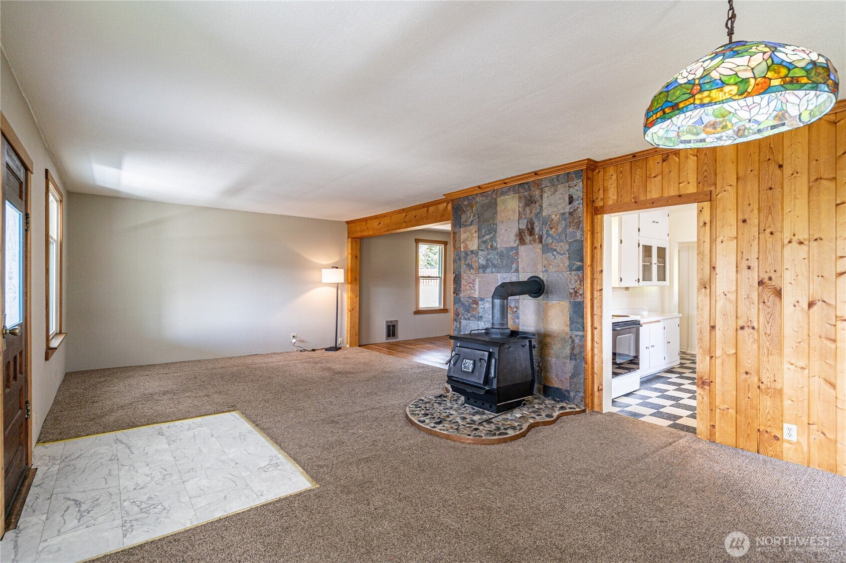 Manson, Washington, 98831, United States, 4 Bedrooms Bedrooms, ,1 BathroomBathrooms,Residential,For Sale,1821067