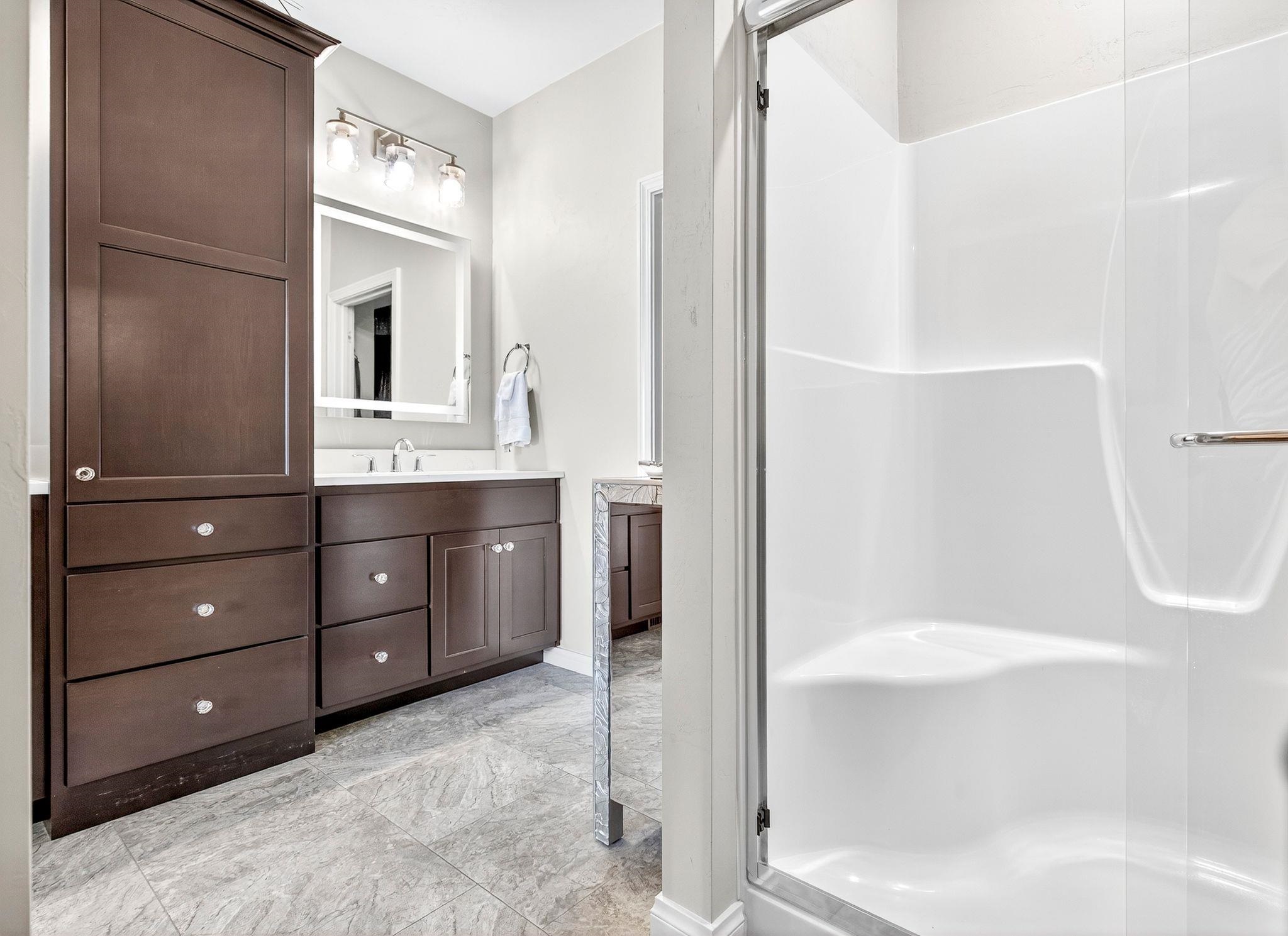 GREENVILLE, Wisconsin, 54942, United States, 4 Bedrooms Bedrooms, ,3 BathroomsBathrooms,Residential,For Sale,1924838