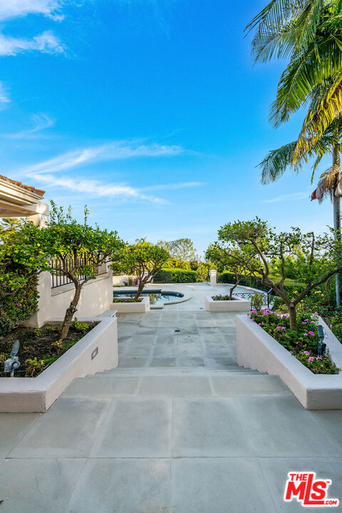 Beverly Hills, California, 90210, United States, 5 Bedrooms Bedrooms, ,4 BathroomsBathrooms,Residential,For Sale,1991118