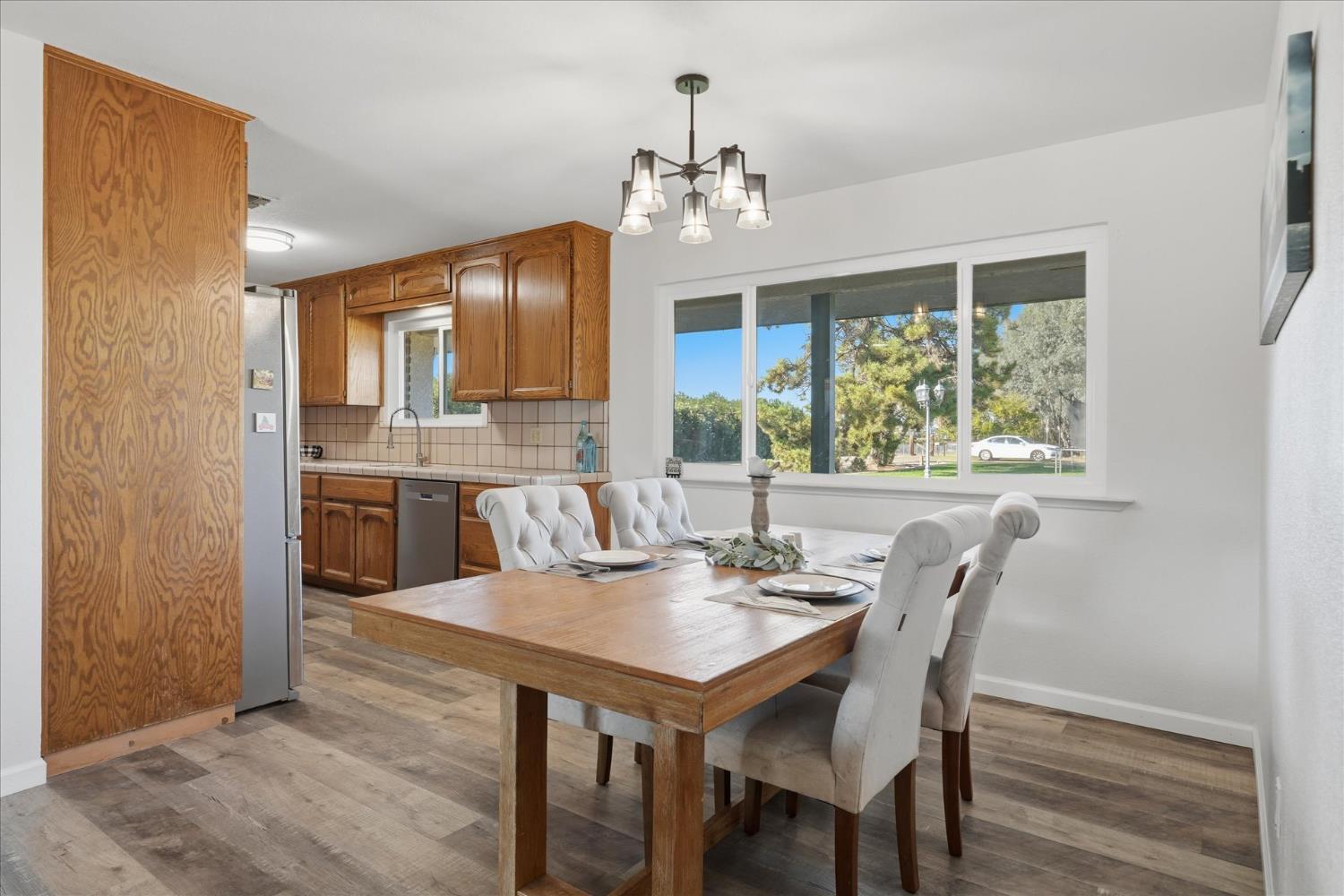 Sanger, California, 93657, United States, 3 Bedrooms Bedrooms, ,2 BathroomsBathrooms,Residential,For Sale,1982741