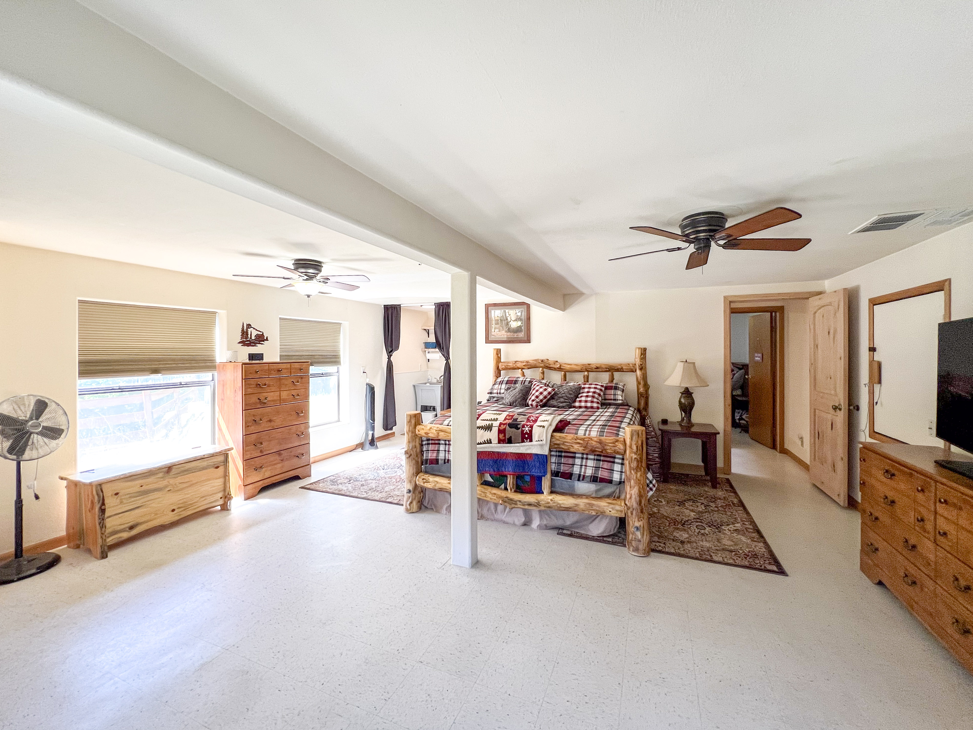 Colville, Washington, 99114, United States, 2 Bedrooms Bedrooms, ,2 BathroomsBathrooms,Residential,For Sale,1928739
