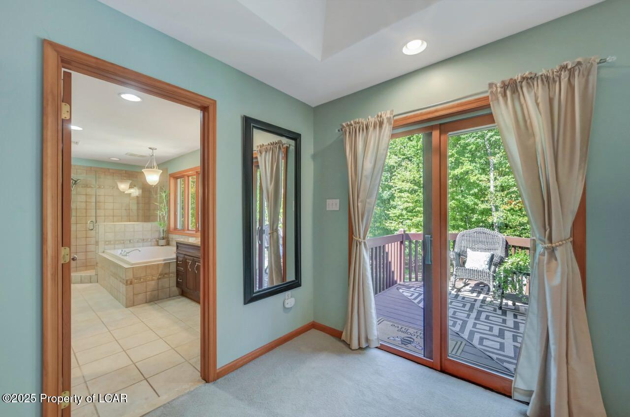 Mountain Top, Pennsylvania, 18707, United States, 4 Bedrooms Bedrooms, ,5 BathroomsBathrooms,Residential,For Sale,1944925