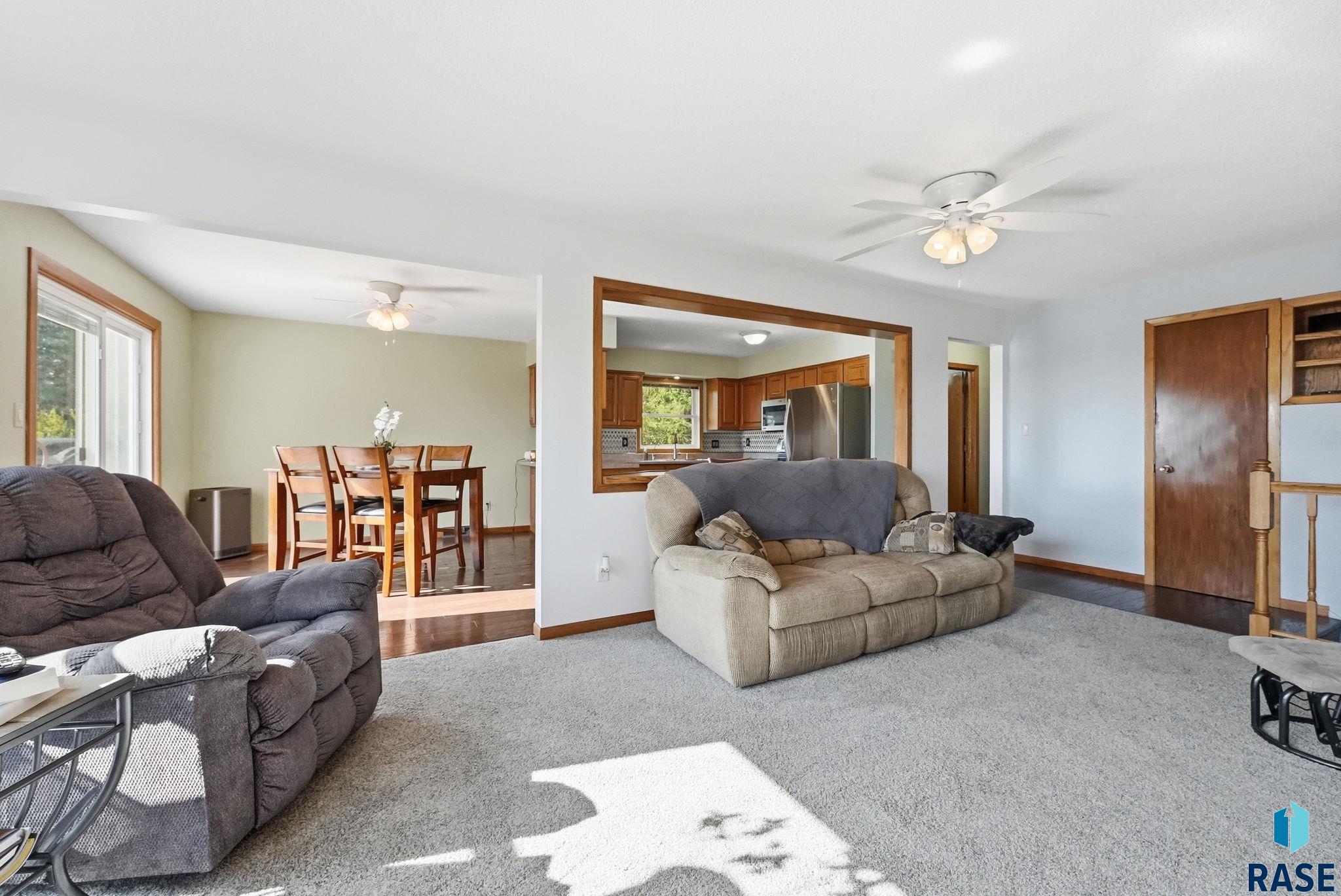 Sioux Falls, South Dakota, 57106, United States, 4 Bedrooms Bedrooms, ,2 BathroomsBathrooms,Residential,For Sale,2042590
