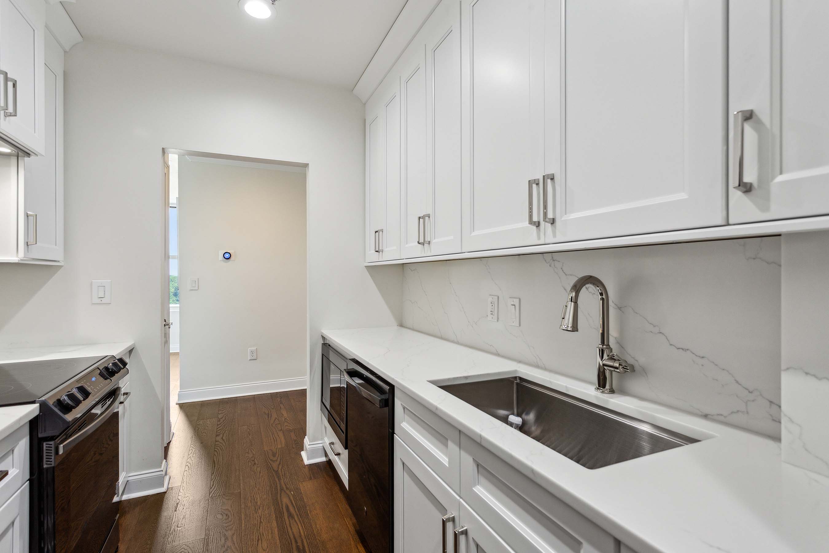 Unparalleled Views from this Renovated Corner Unit in the Heart of Buckhead - 物件實景