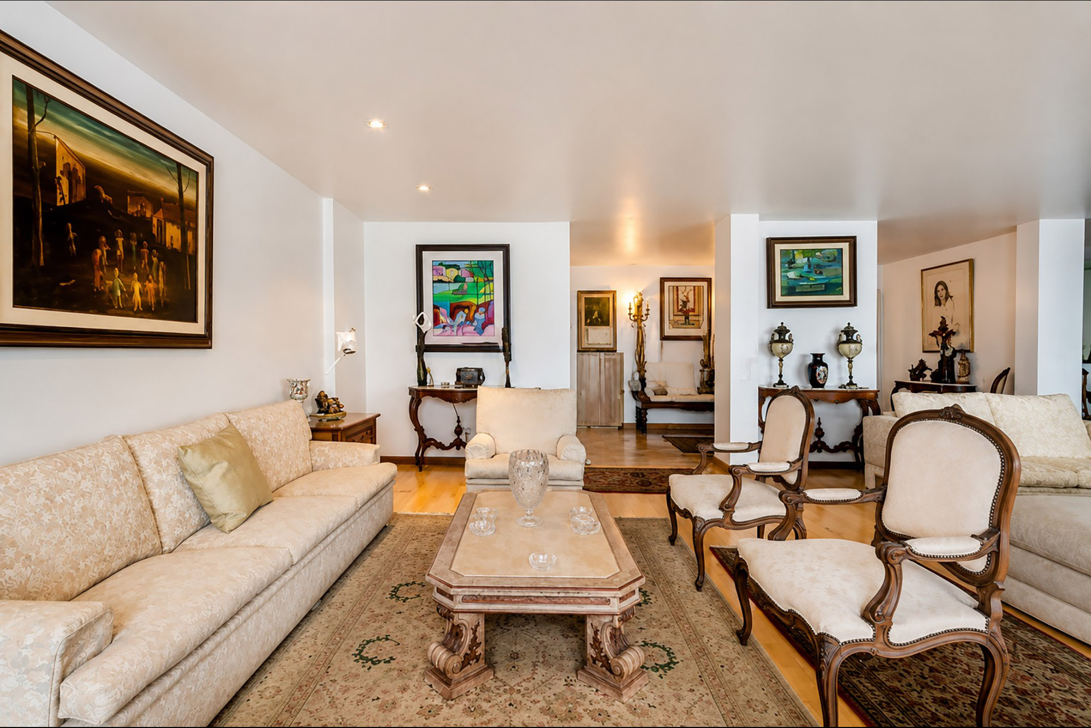  Spacious Apartment on Avenida Atlântica with Uninterrupted Ocean Views - 物件實景