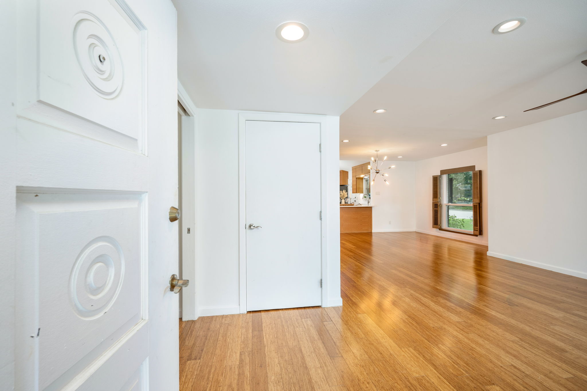  Refined Mid-Century Modern with Casita in Alamo Heights ISD - 物件實景