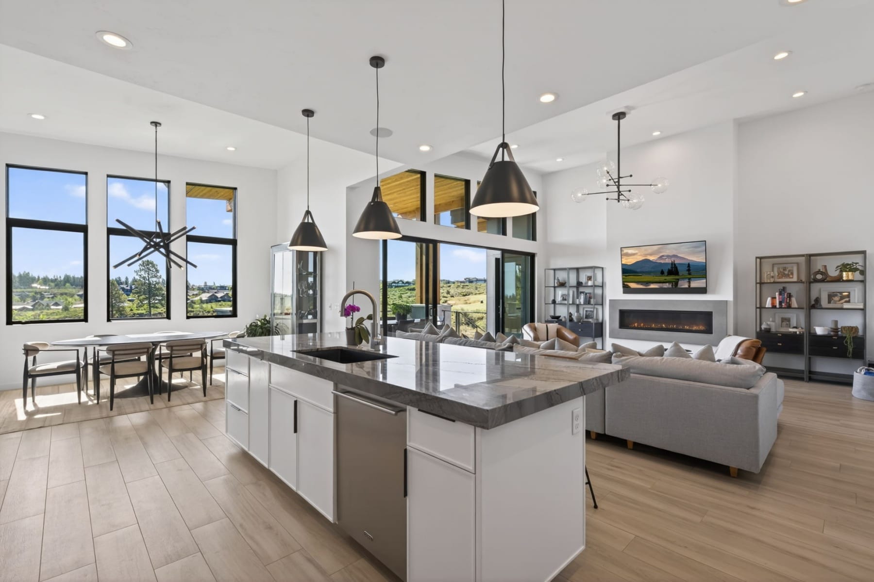  61404 SW Skene Trail Bend, OR 97702 - 物件實景