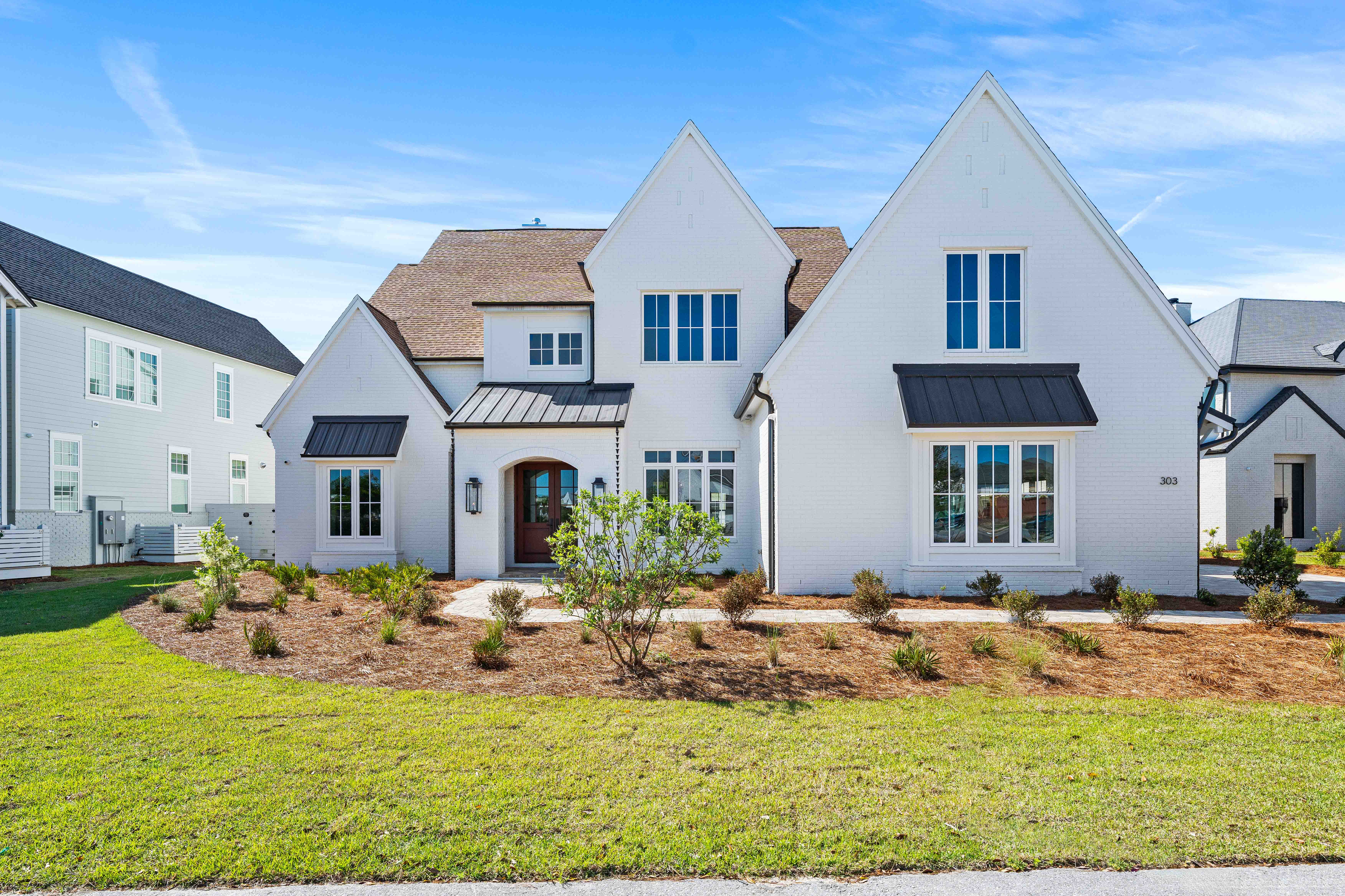  Magnificent Half-Acre Estate With Outdoor Oasis and Casita - 物件實景