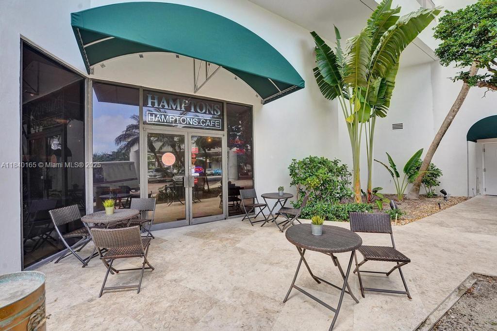 Aventura, Florida, 33180, United States, 2 Bedrooms Bedrooms, ,2 BathroomsBathrooms,Residential,For Sale,1897536