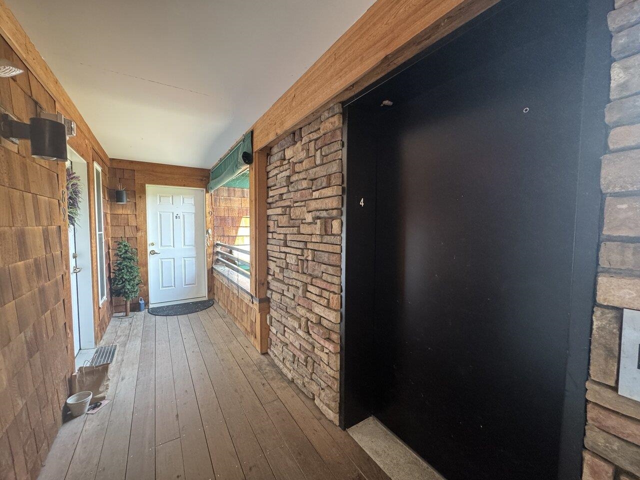 Burlington, Vermont, 05408, United States, 2 Bedrooms Bedrooms, ,2 BathroomsBathrooms,Residential,For Sale,1902204