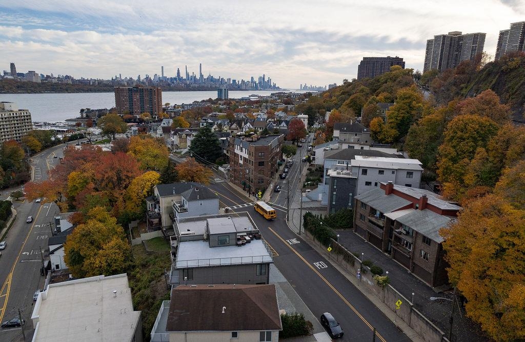 Edgewater, New Jersey, 07020, United States, ,Land,For Sale,1987883