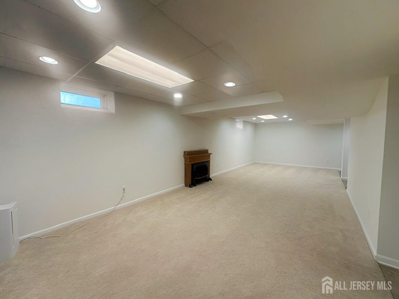 South Brunswick, New Jersey, 08810, United States, 4 Bedrooms Bedrooms, ,4 BathroomsBathrooms,Residential,For Sale,1978148