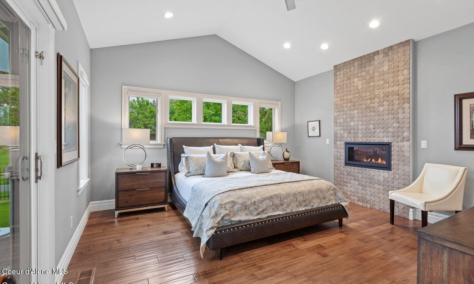 Hayden Lake, Idaho, 83835, United States, 4 Bedrooms Bedrooms, ,5 BathroomsBathrooms,Residential,For Sale,1990464