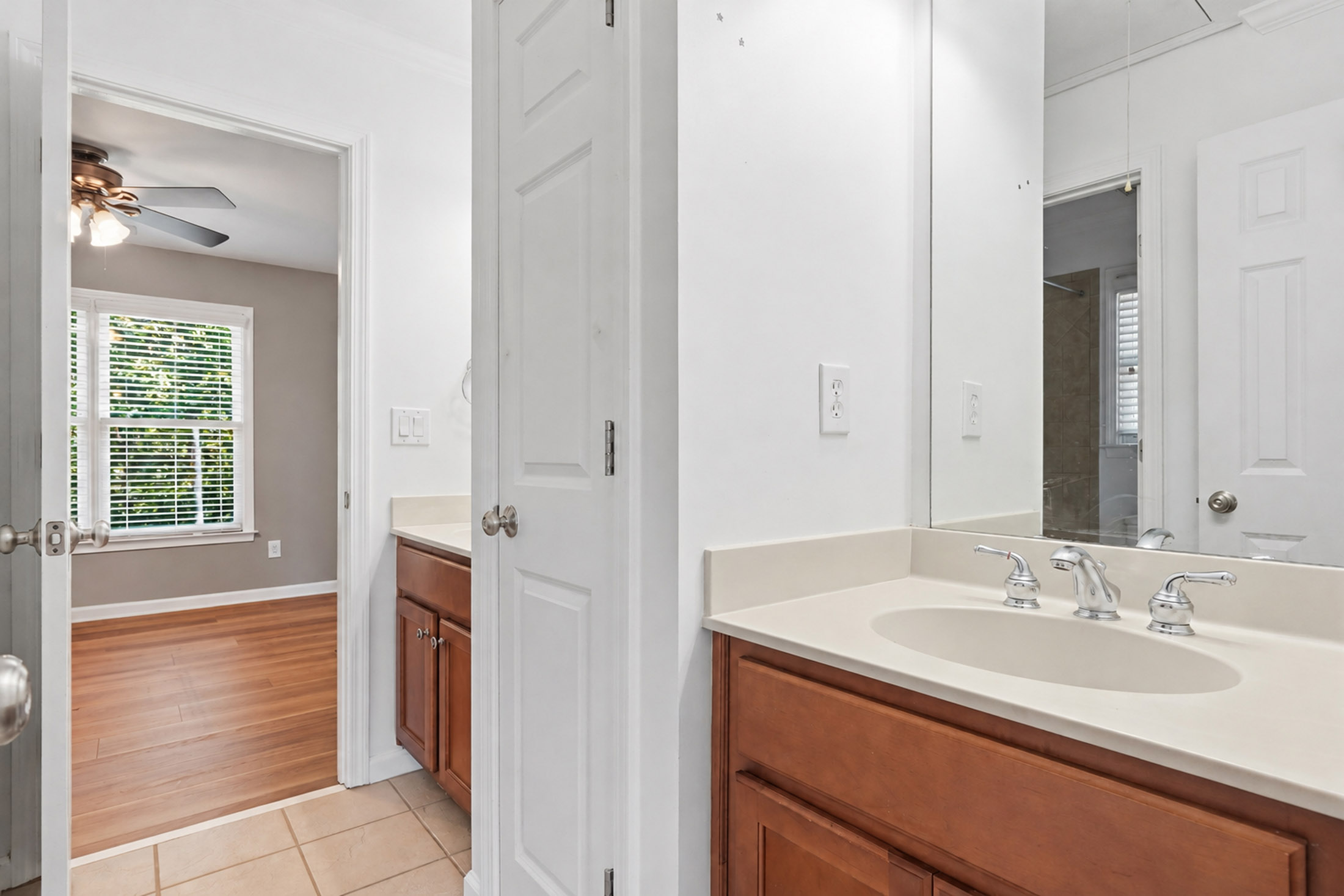  Beautifully Appointed Home in Sought-After Woodmont - 物件實景