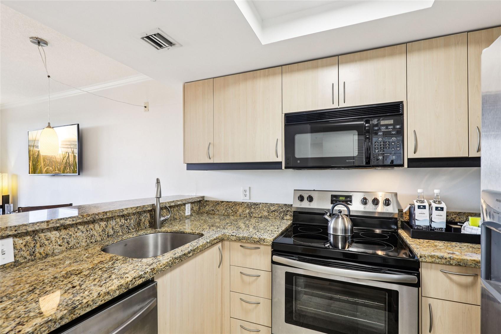 Miami, Florida, 33133, United States, 1 Bedroom Bedrooms, ,1 BathroomBathrooms,Residential,For Sale,1985715