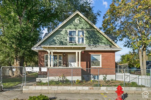 Magna, Utah, 84044, United States, 5 Bedrooms Bedrooms, ,3 BathroomsBathrooms,Residential,For Sale,1983301