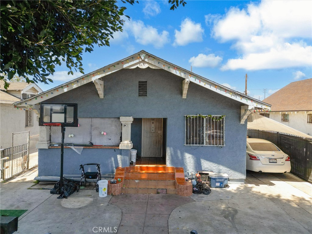 Los Angeles, California, 90003, United States, 5 Bedrooms Bedrooms, ,3 BathroomsBathrooms,Residential,For Sale,1935114