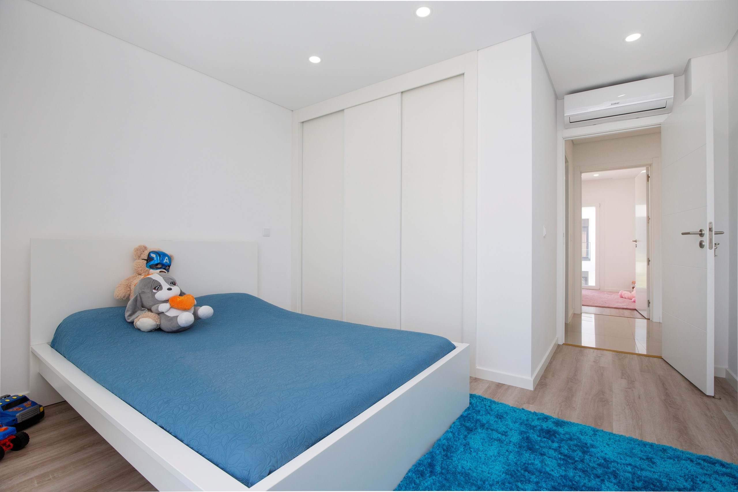 Almada, Setúbal, 2820-638, PT, 4 Bedrooms Bedrooms, ,2 BathroomsBathrooms,Residential,For Sale,1699362