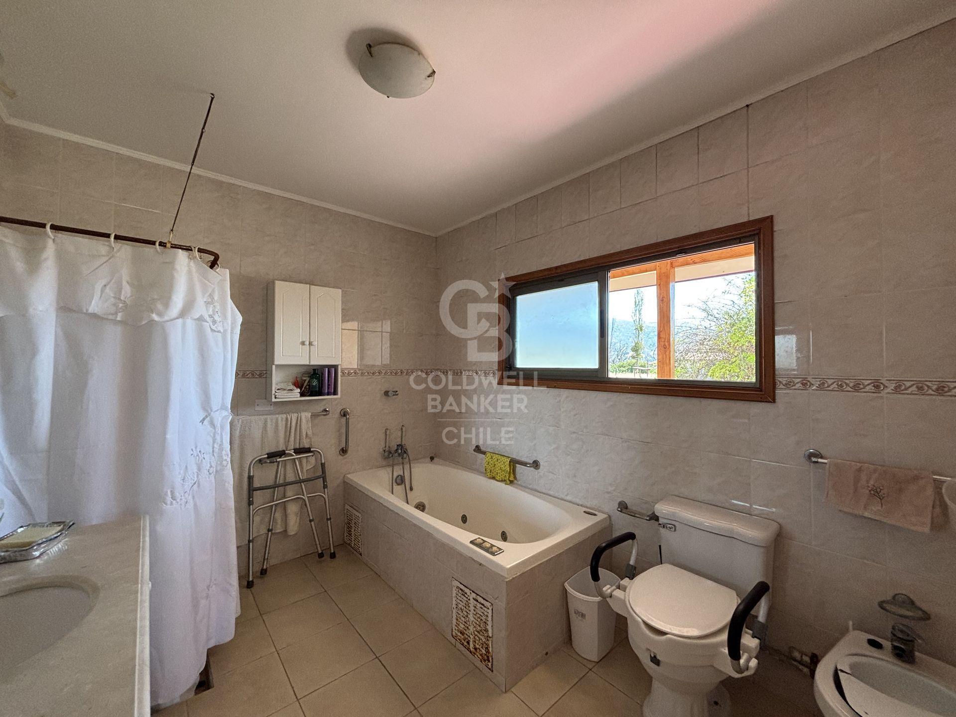 María Pinto, Chile, 4 Bedrooms Bedrooms, ,4 BathroomsBathrooms,Residential,For Sale,1684507